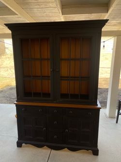 Dresser cabinet storage