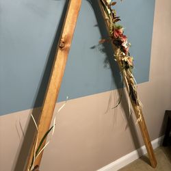 Triangle Alter Or Back Drop