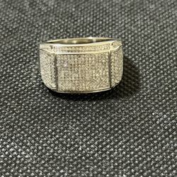 10 K Gold And Diamonds Ring 