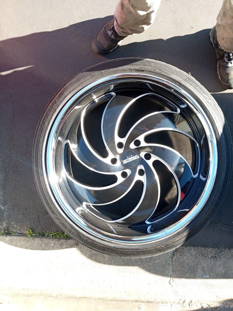 24in  STRADA WHEELS