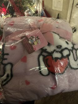 Hello Kitty Valentines Blanket