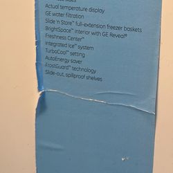 GE STAINLESS STEEL REFRIGERATOR 