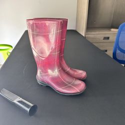 Women’s Pink Plaid Rain Boots | Size 6 | All-Weather Waterproof