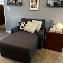 Two Arm Bassett Chaise Lounge Chair