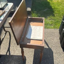 Piano Chair 