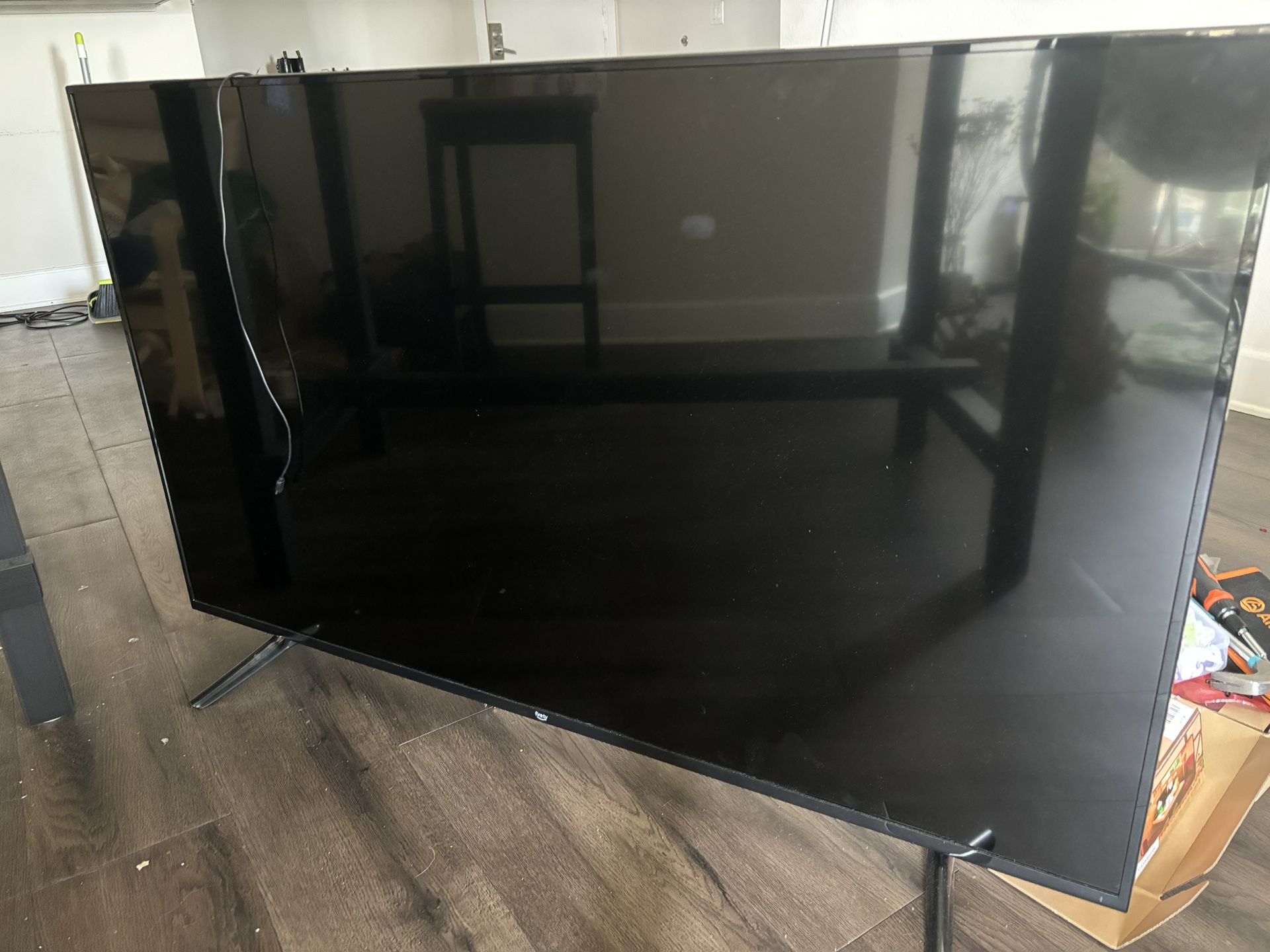 55” Amazon Fire TV – Excellent Condition – $200 (Orig. $300+) w/ Remote & Stand