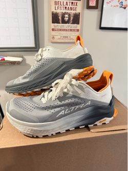 Altra Olympus 6 size 10.5 men