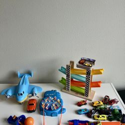 Assorted Green Toys ✈️🚗 🎣 