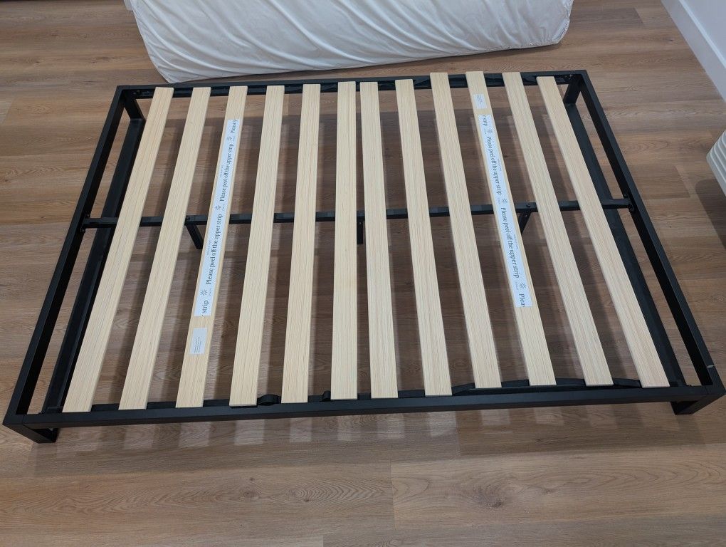 Low Profile Platforma Metal Bed Frame, Full size, Black