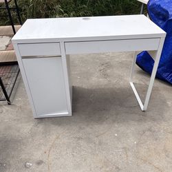 Ikea Micke Desk $35