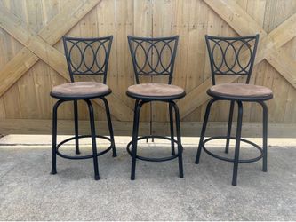 3 Swivel barstool chairs