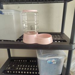 Free Pet Food Dispenser