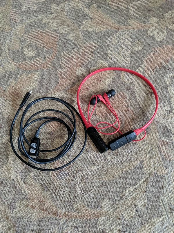 Used twice skull candy wireless earbuds