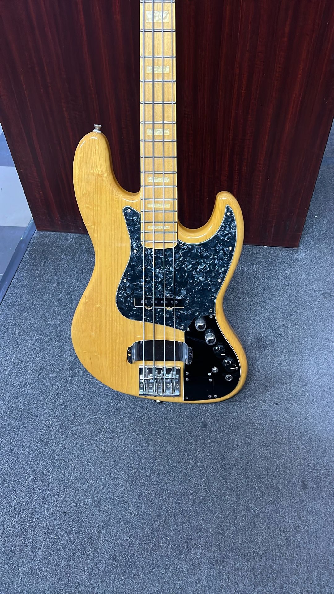 Jazz Bass Guitar #90619-1