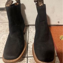Black Cowboy Boots Above Ankle 