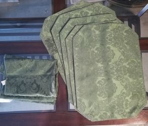 Placemats and napkins cloth