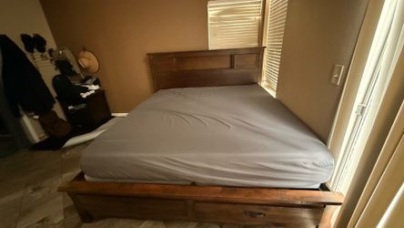 King brown legends bed Frame
