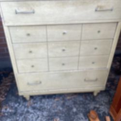 Dresser 4 Drawers