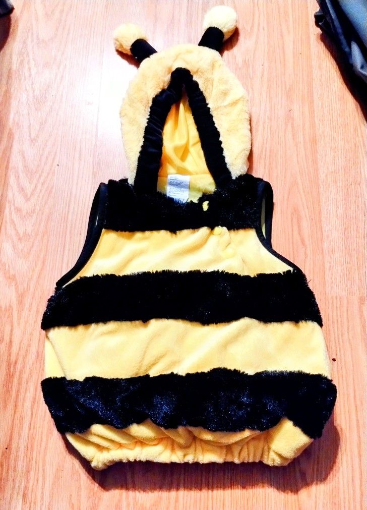 Bumble Bee Yellow/ Black Baby Costume..6 To 12 Month Of It Fits .like New!