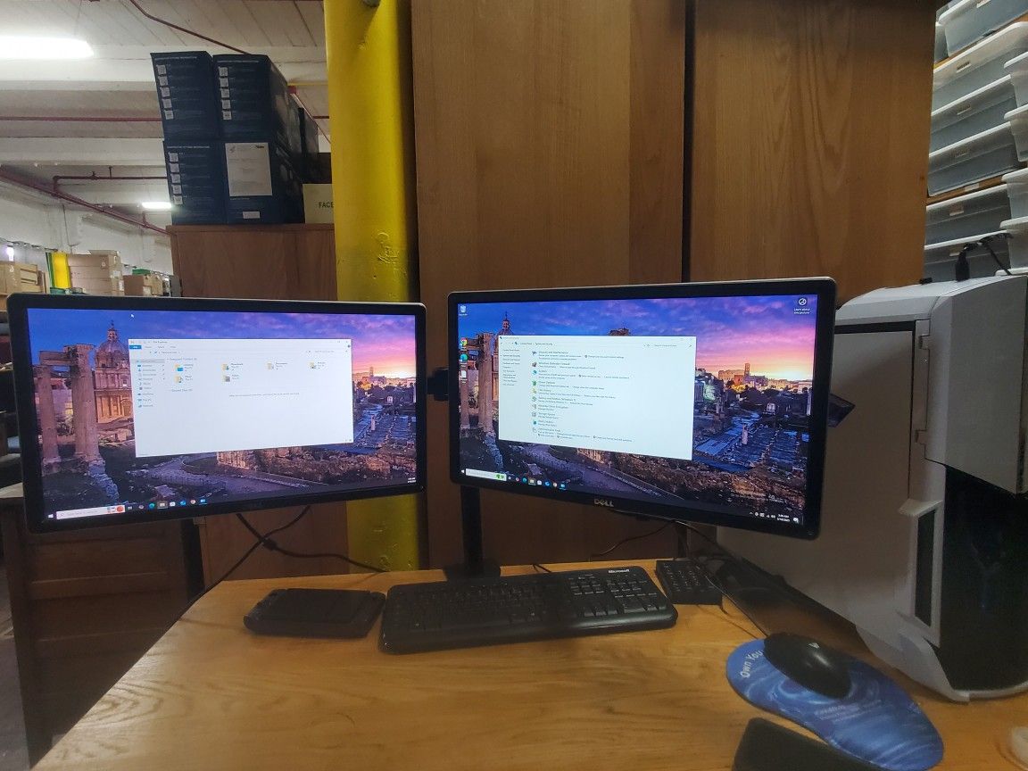 DUO MONITORS WITH STAND AND ALL CABLES INCLUDED.