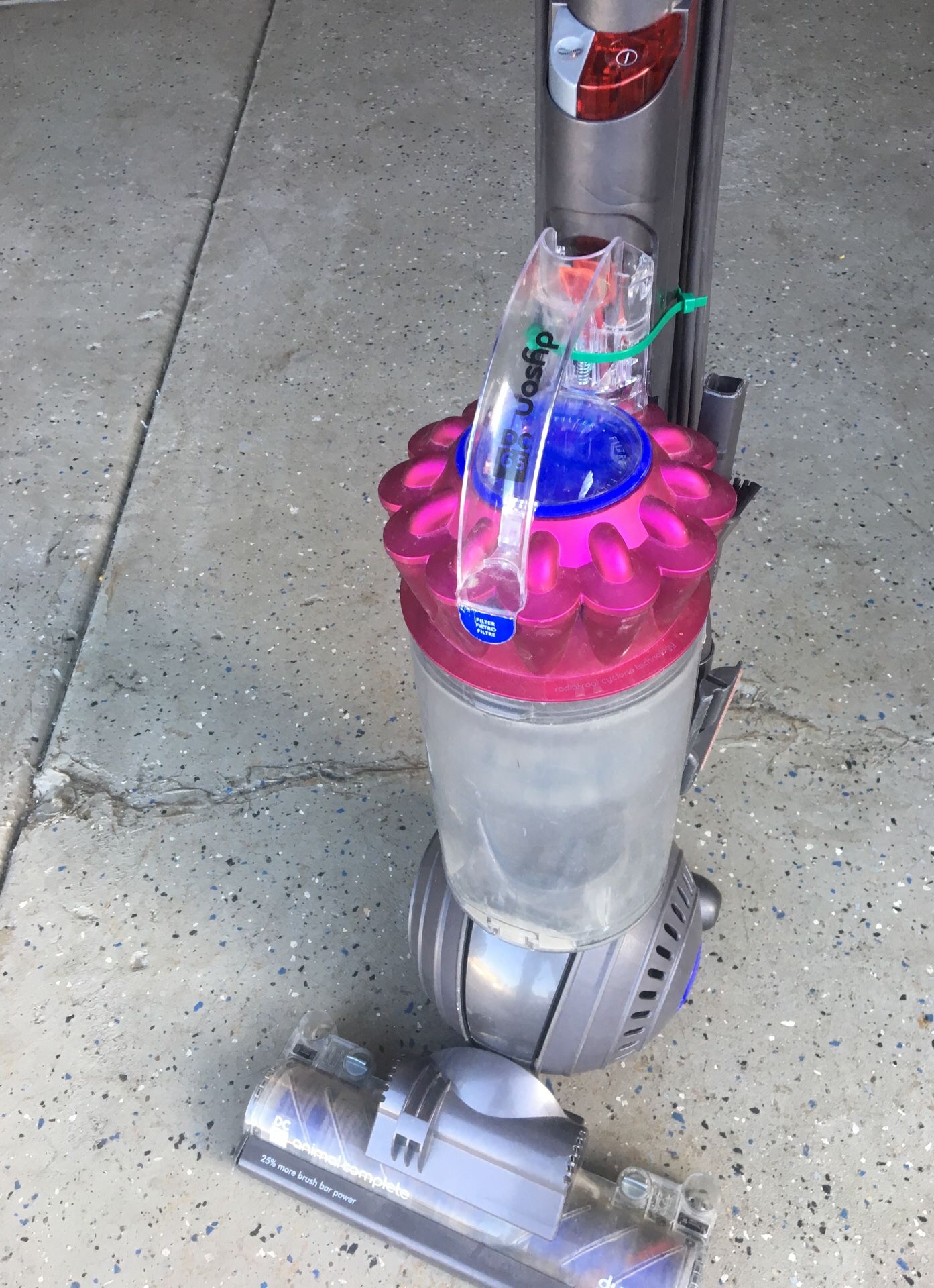 DYSON VACUM -DC-65 IN PERFEKT WORKIN CONDITION