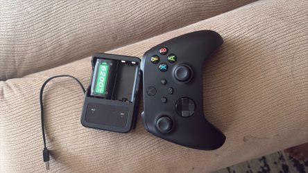 Xbox carbon black controller+rechargeable battery pack (2)(new)