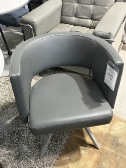 Modern Gray Swivel Guest / Accent Chair – $300 📦 Florida