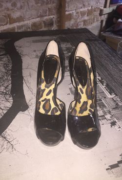 Jessica Simpson size 7 black patent heels