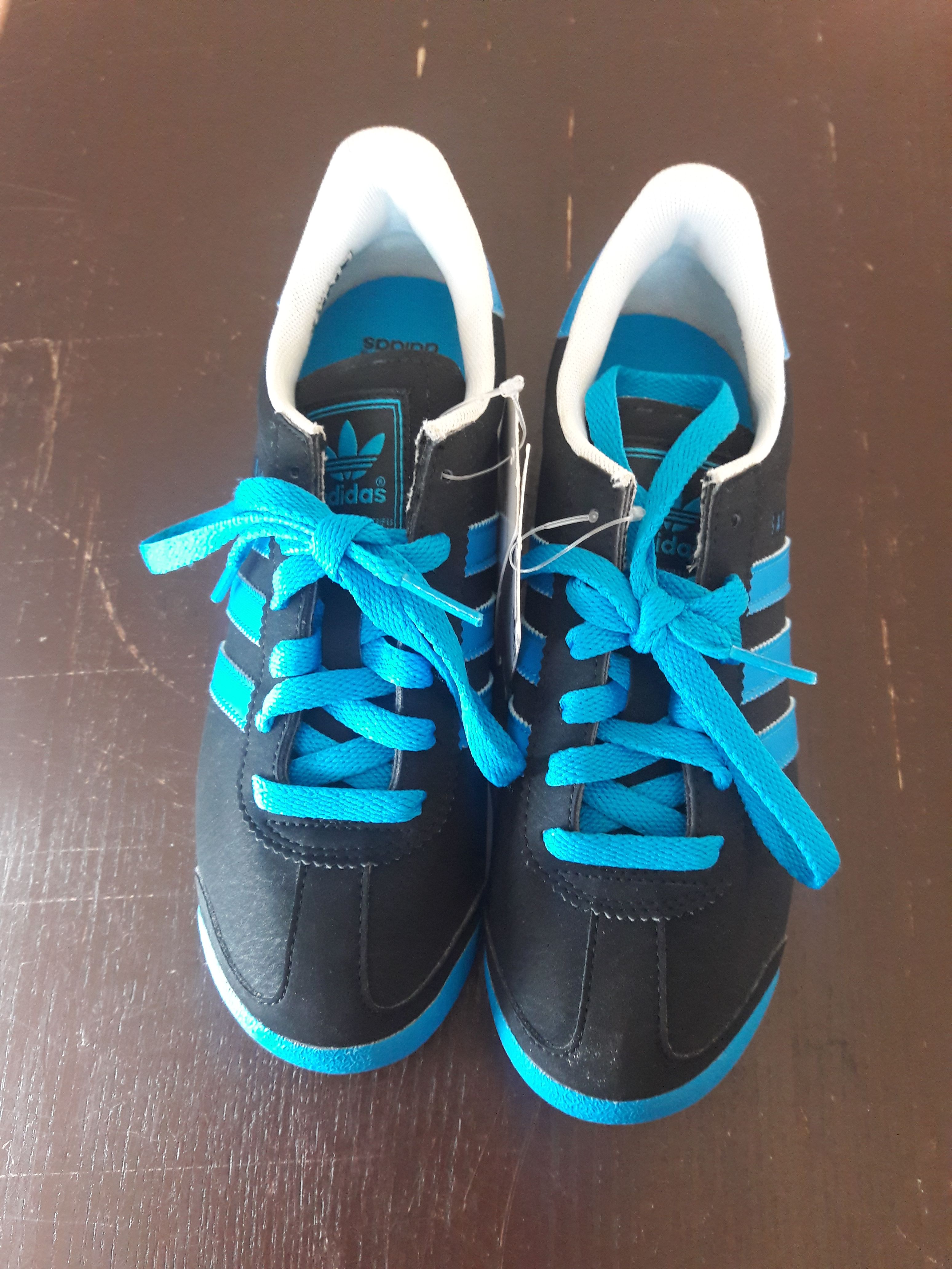 3 1/2 blue adidas shoes