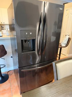 Frigidaire Black Side-by-Side Refrigerator w/ Ice Maker - Excellent Condition