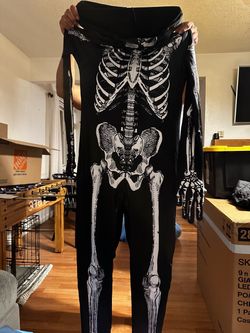 Skeleton costume