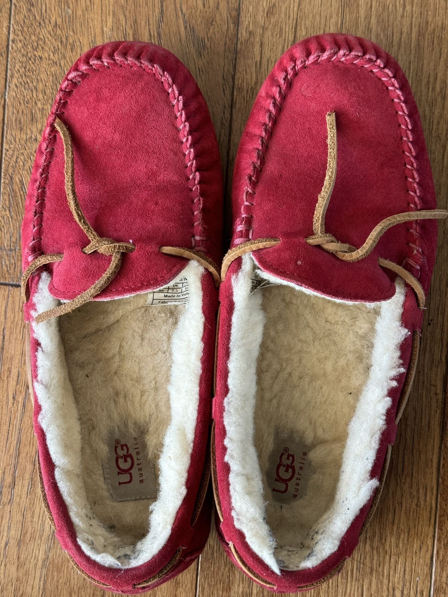 Ugg Loafer Slippers Size 10 Red Suede