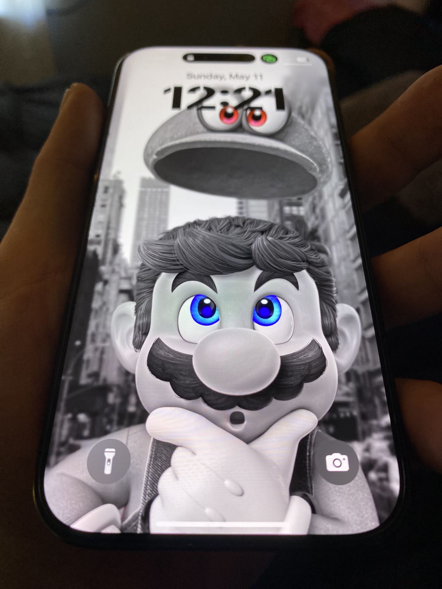 Completely Unlocked IPHONE 16 Pro 128g eSIM