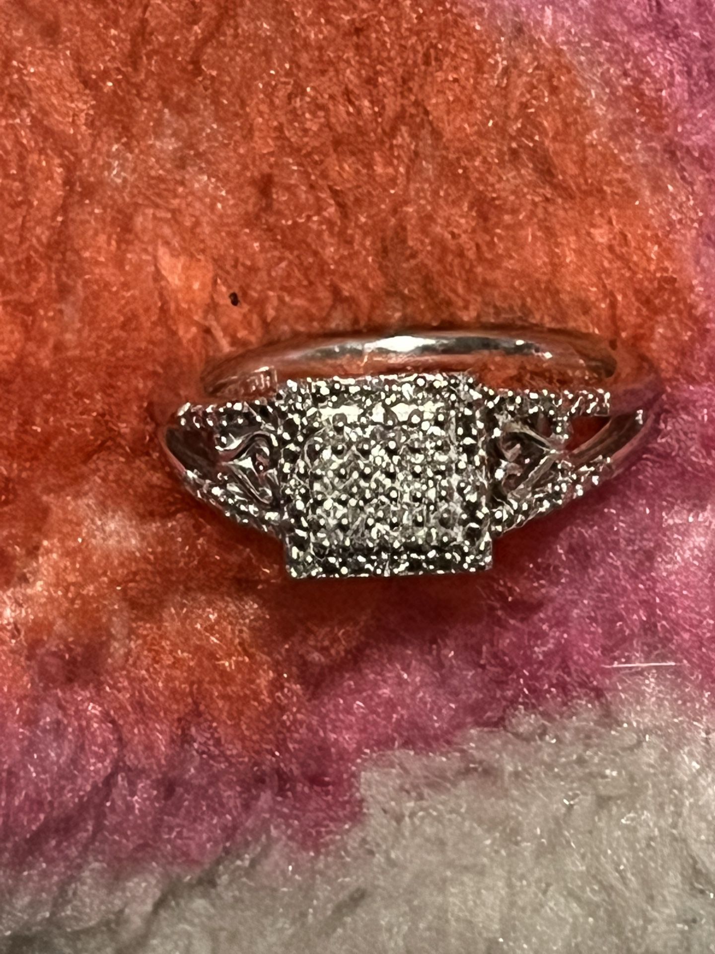 .925 Sterling Silver  Pave  “MOM”  Ring  Size 7