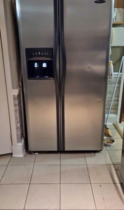 stainless fridge with water/ice dispenser