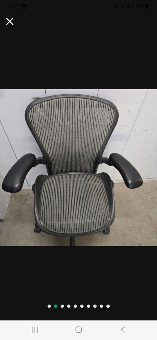 Herman Miller Aeron Size B Fully Ergonomic Task Chair