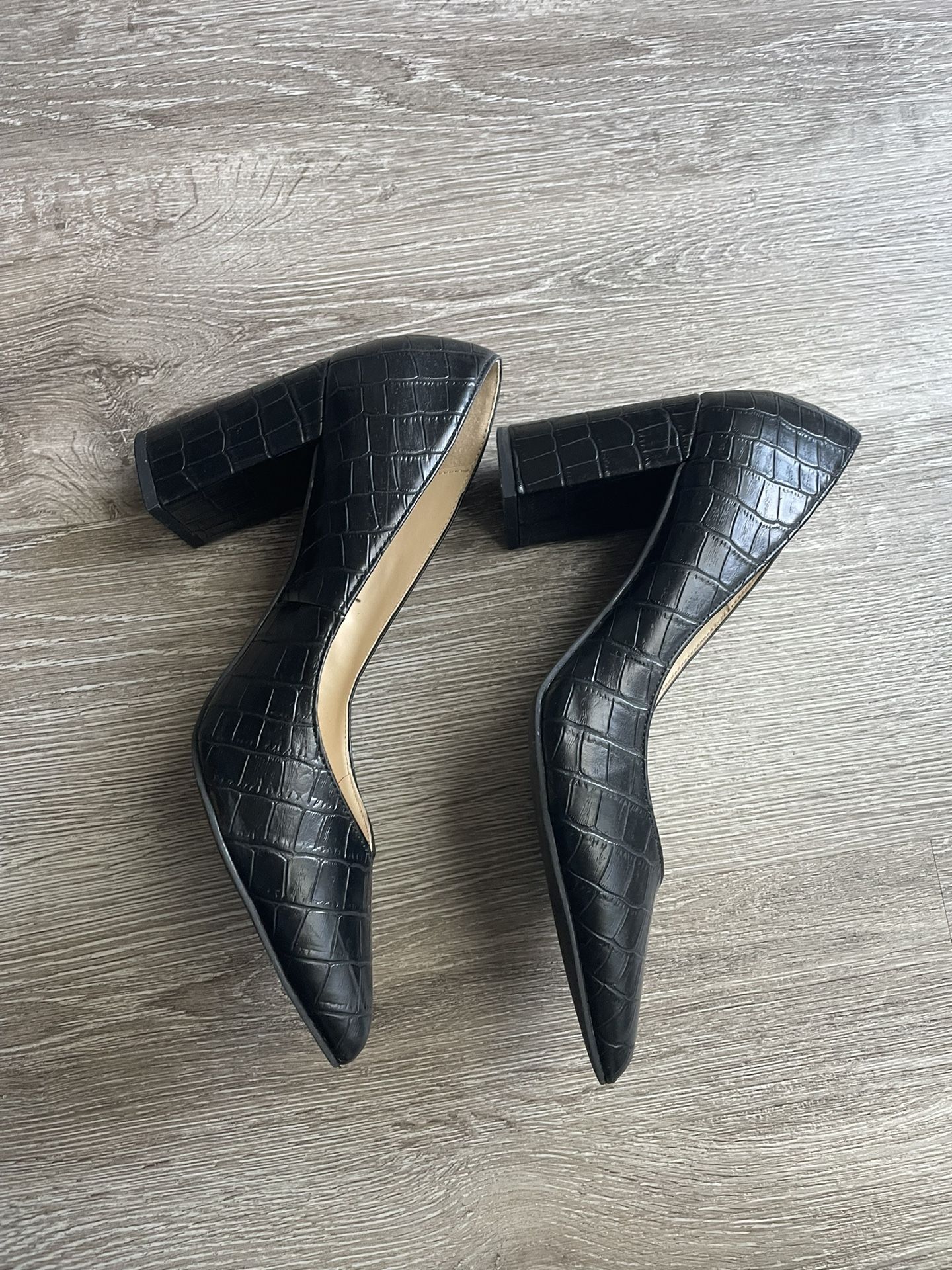 Liz Clairborne Haslett Pumps, Black, 7.5
