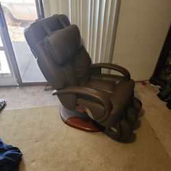Sharper Image full leg back body head massage chair in great working condition