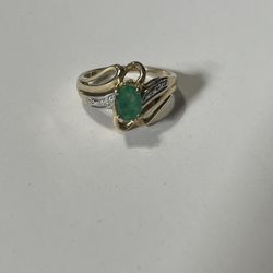 Natural Emerald Gold Ring