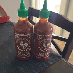 Sriracha Hot Chili Sauce 