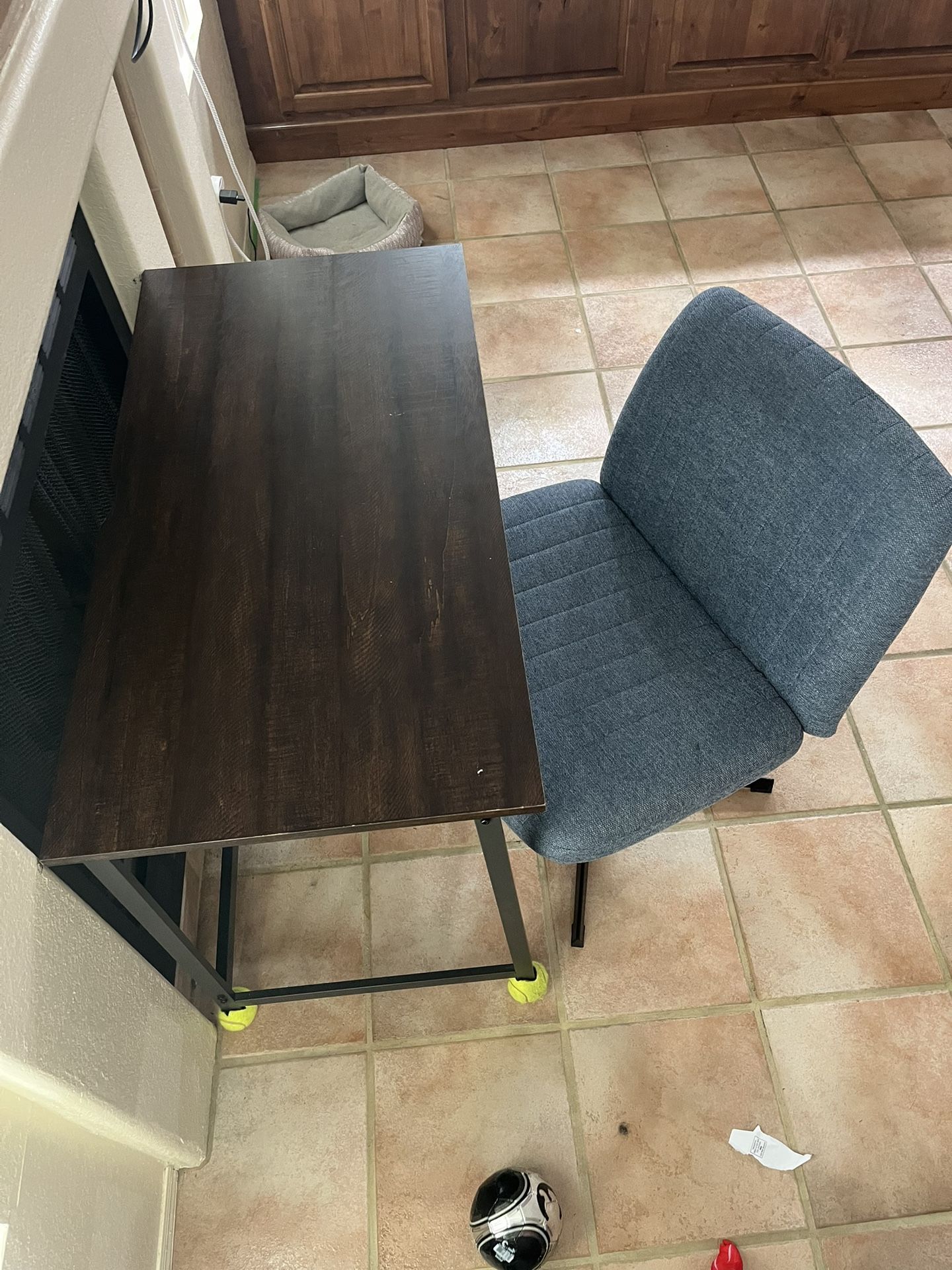 $40 Computer Desk & Comfy Computer Chair