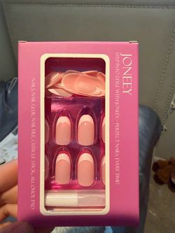 Press on nails