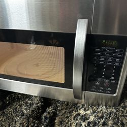 Kenmore Large Microwave 