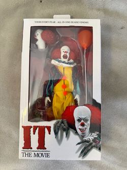 NECA IT The Movie Pennywise Action Figure