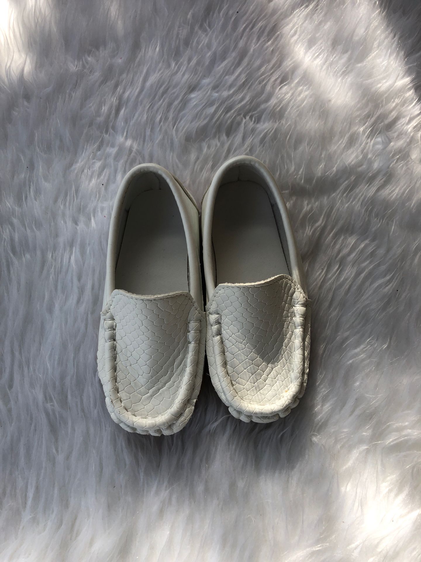 White dress shoes size 7