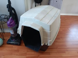Dog House - Medium / Large Dog