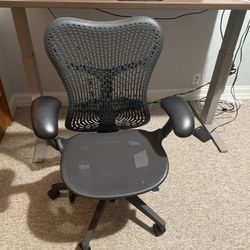 Herman Miller Mirra 2