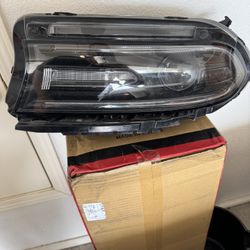 2019 Dodge Charger Oem headlight Assembly