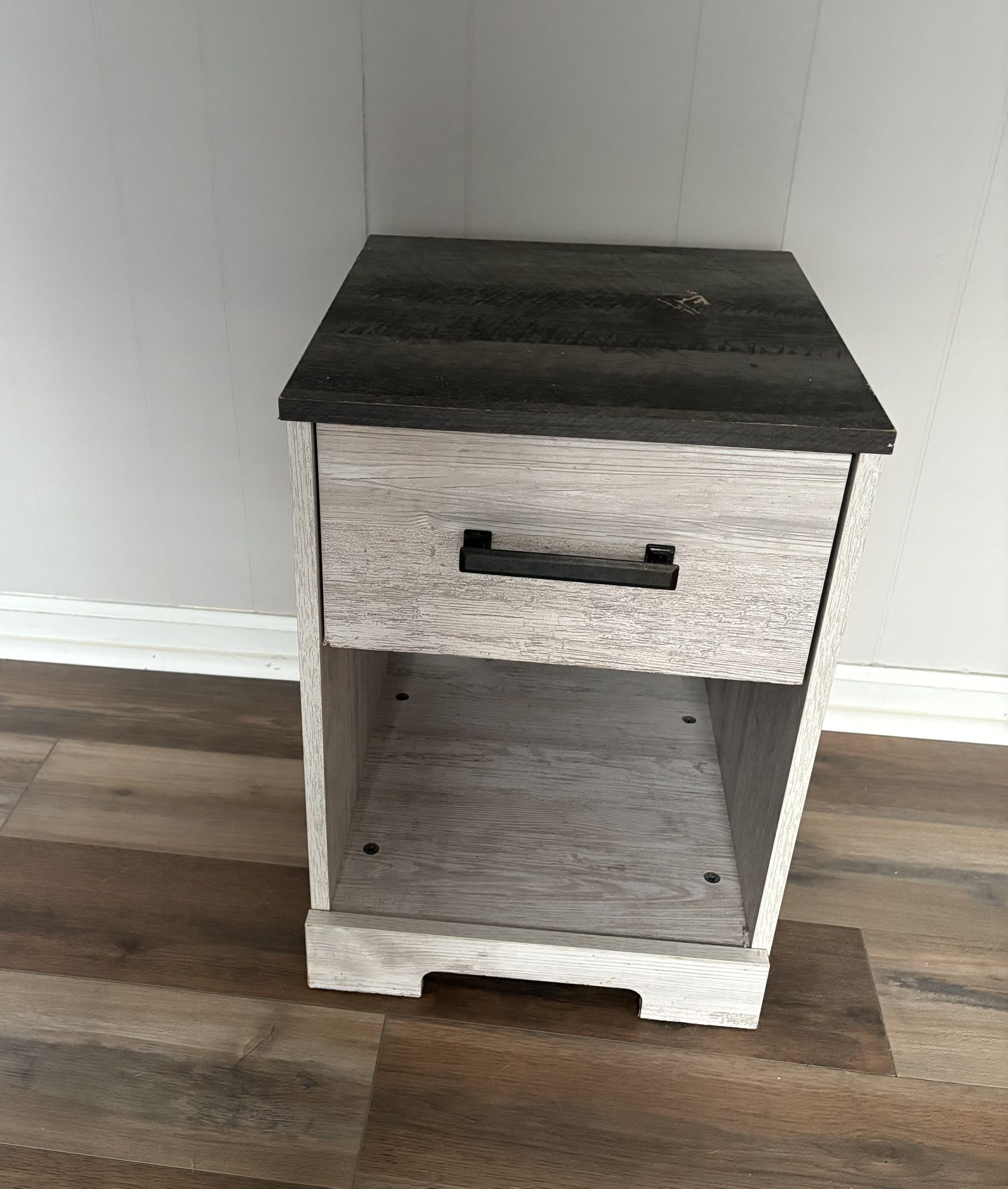 End Night Stand Table For Sale 