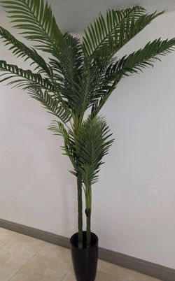 8ft Faux Areca Palm in 16in Black Resin Planter @ Lasting Creations